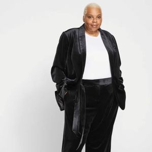 BNWT-UNIVERSAL STANDARD Lux Velvet blazer size small